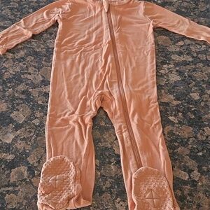 Kyte BABY Apricot Long Sleeve Footie Pajamas